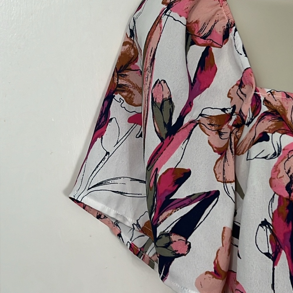 Leith Floral Print Short Sleeve Button Down Blouse Shirt Size Small - Picture 8 of 10